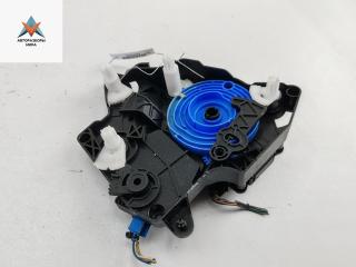 моторчик заслонки печки Ford Focus 3 поколение 2013, 1.0 л., бензин, МКПП, чёрный, хетчбэк 5 дв., AV6N19E616AA