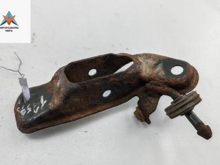 кронштейн (крепление) Ford Mondeo 3 поколение 2002, 2.0 л., дизель, МКПП, серый, универсал