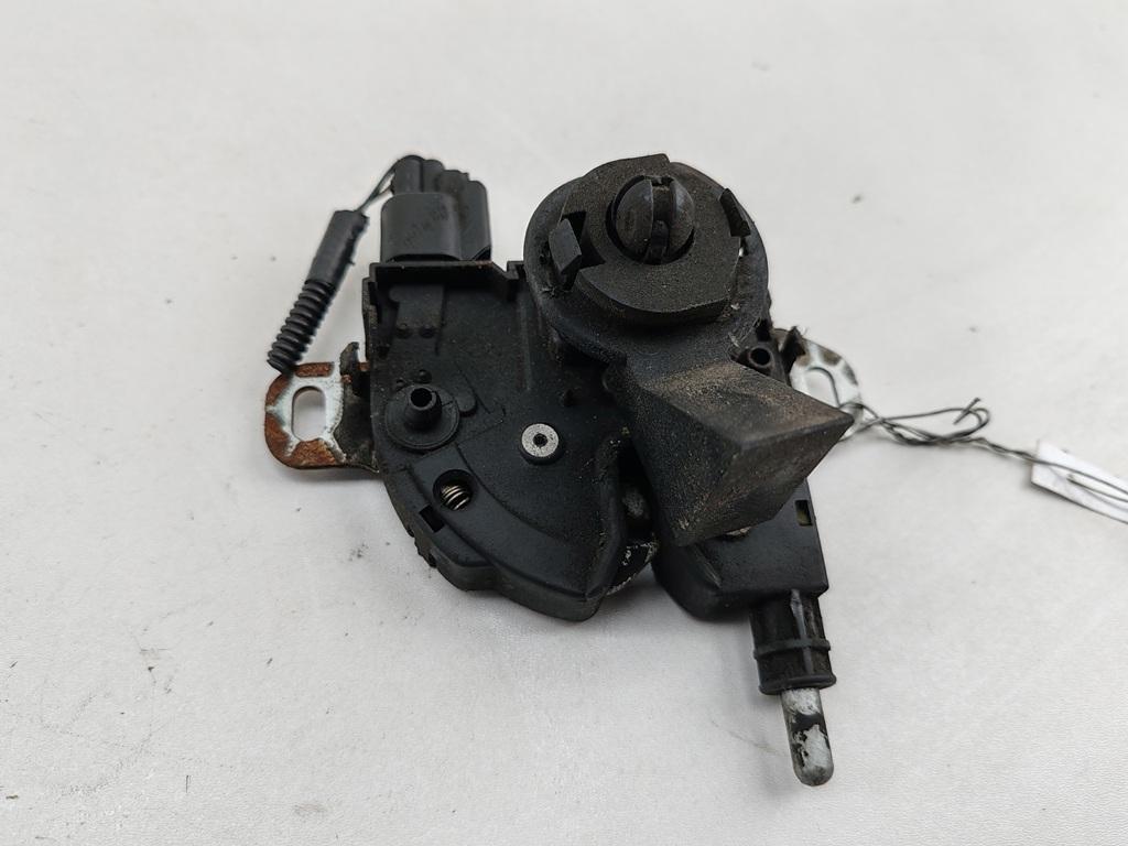 замок капота Ford Focus 2 поколение 2006, 1.6 л., i, бензин, МКПП, синий, универсал, 3M5116700AB - фото №1