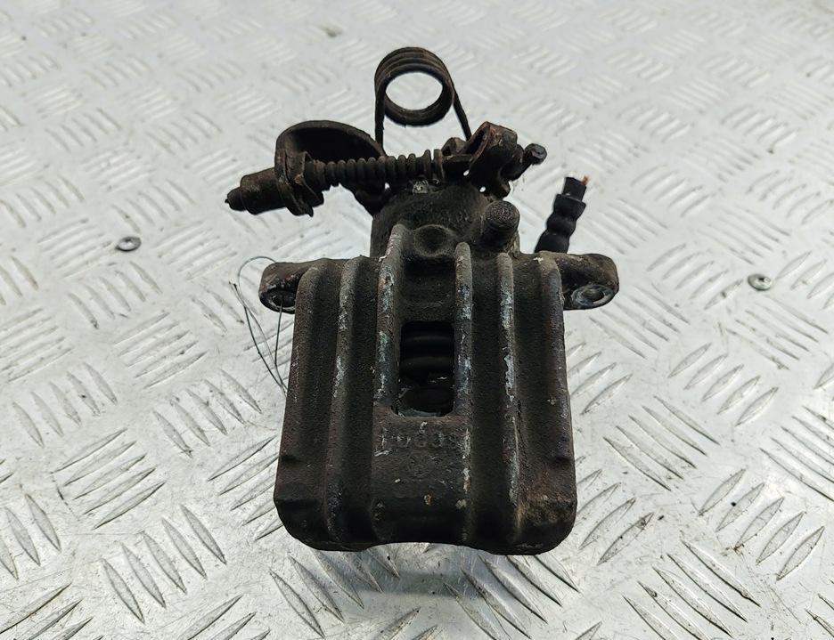 суппорт задний правый Audi A4 B6 2004, 3.0 л., бензин, АКПП, чёрный, универсал