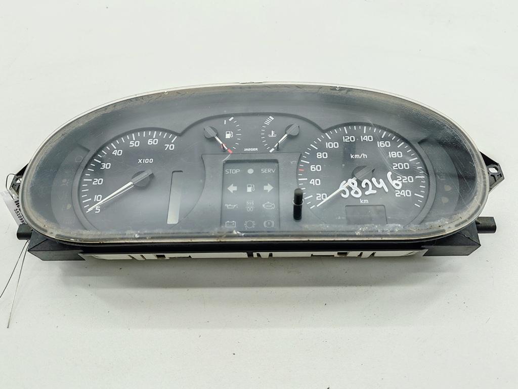 приборная панель Renault Scenic I 2002, 1.6 л., бензин, АКПП, серый, минивэн, 8200038772