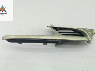 решетка радиатора Renault Scenic 1 поколение 1998, зелёный, минивэн, 7700834201