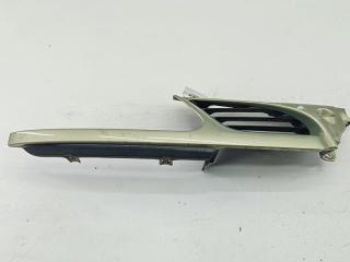 решетка радиатора Renault Scenic 1 поколение 1998, зелёный, минивэн, 7700834201