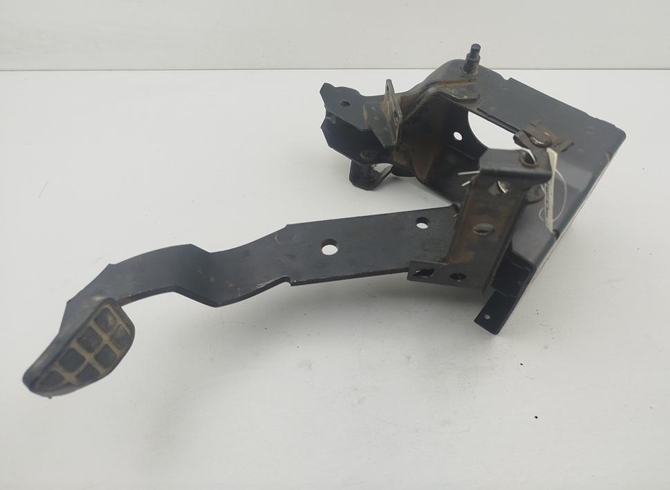 узел педальный (блок педалей) Volkswagen Transporter T4 1991, 2.4 л., дизель, МКПП, зелёный, микроавтобус