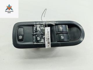 блок управления стеклоподъемниками Renault Megane 2 поколение 2003, 1.5 л., дизель, МКПП, серый, хетчбэк 5 дв., 156018070