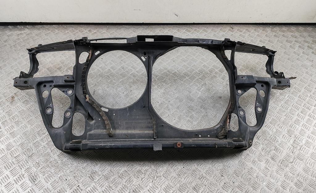 Рамка радиатора Volkswagen Passat B5 1998, 1.8 л., бензин, МКПП, красный, универсал, 3B0805594M