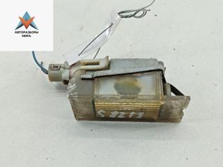 подсветка номера Renault Megane 2 поколение 2003, 1.5 л., дизель, МКПП, серый, хетчбэк 5 дв., 7700796163