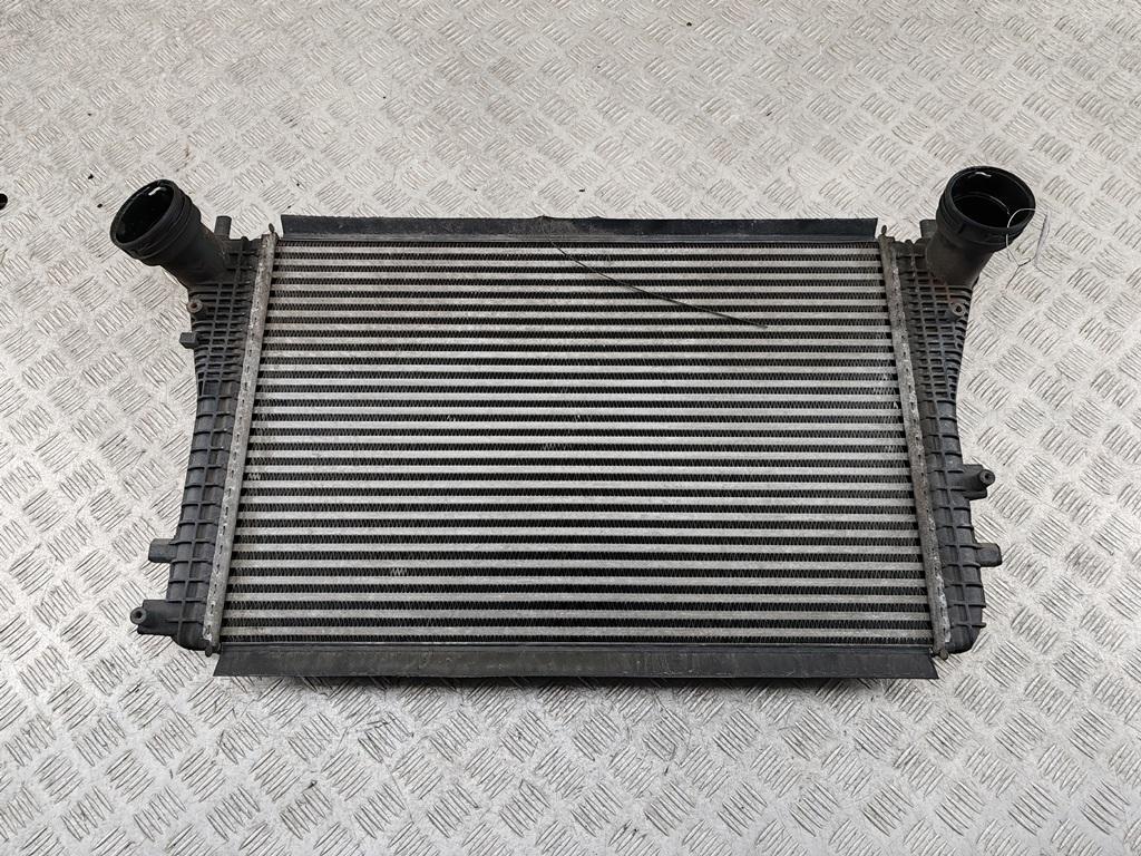 радиатор интеркулера Volkswagen Passat B6 2006, 2.0 л., дизель, МКПП, серый, универсал, 3C0145805G