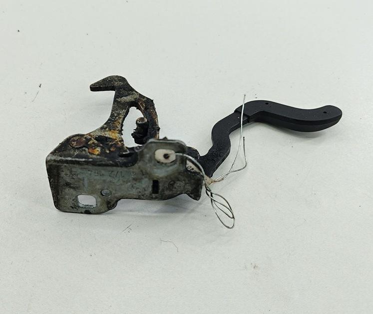 ручка открывания капота BMW 5 E39 2001, 3.0 л., дизель, АКПП, серый, седан, 8172164
