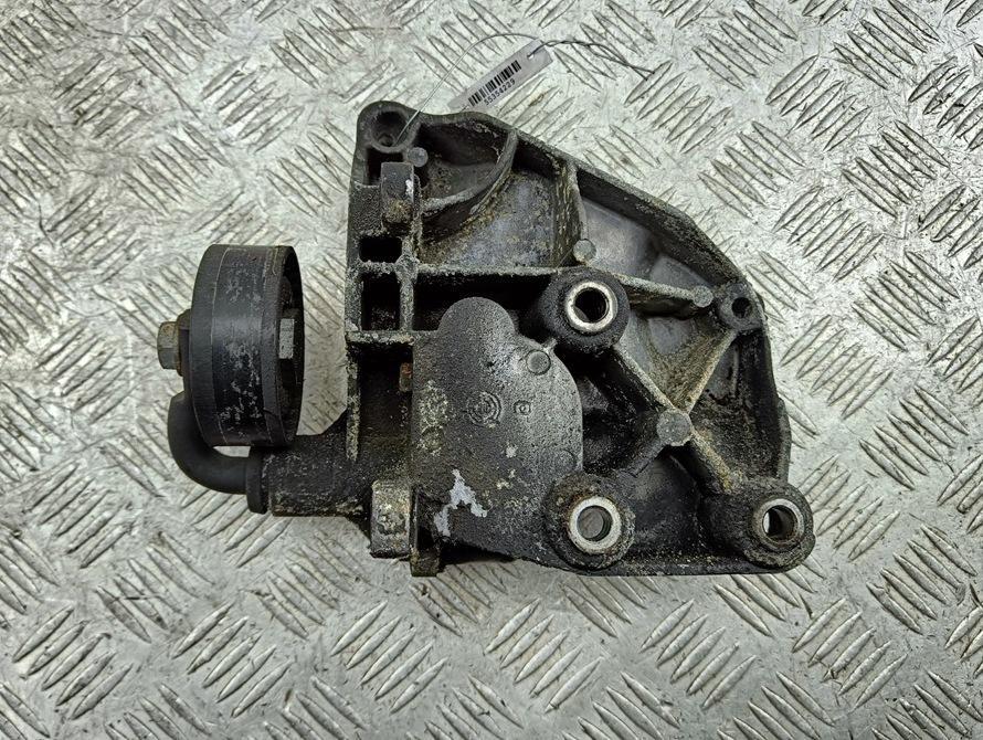 кронштейн компрессора кондиционера BMW 3 E46 2003, 2.0 л., дизель, АКПП, серый, универсал, 7787319