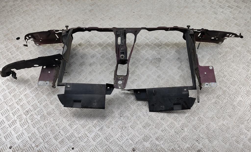 Рамка радиатора Audi 80 B4 1994, 2.0 л., бензин, МКПП, красный, седан