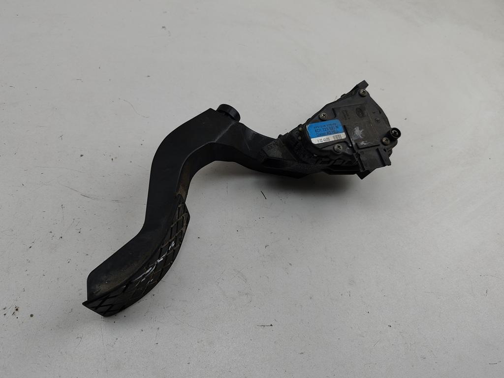 педаль Audi A6 C5 2003, 2.5 л., дизель, АКПП, серый, универсал, 8D1723531N