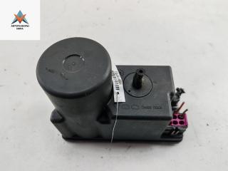 компрессор центрального замка Audi 80 8C/B4 1993, 2.0 л., бензин, МКПП, зелёный, седан, 4A0862257A