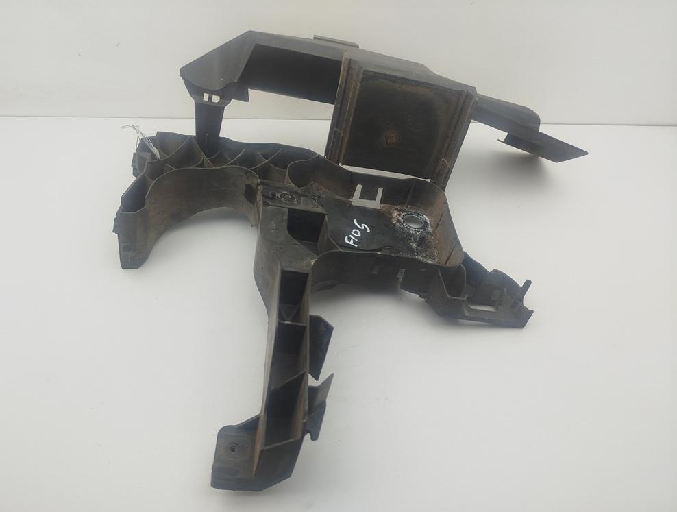 крепление фары правой Renault Megane 2 поколение 2004, 1.9 л., дизель, МКПП, серый, хетчбэк 5 дв., 8200137496 - фото №1