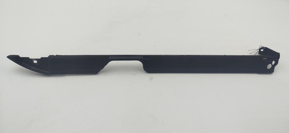 воздуховод Audi A8 D2 2000, 3.7 л., бензин, АКПП, серый, седан, 4D0121343A
