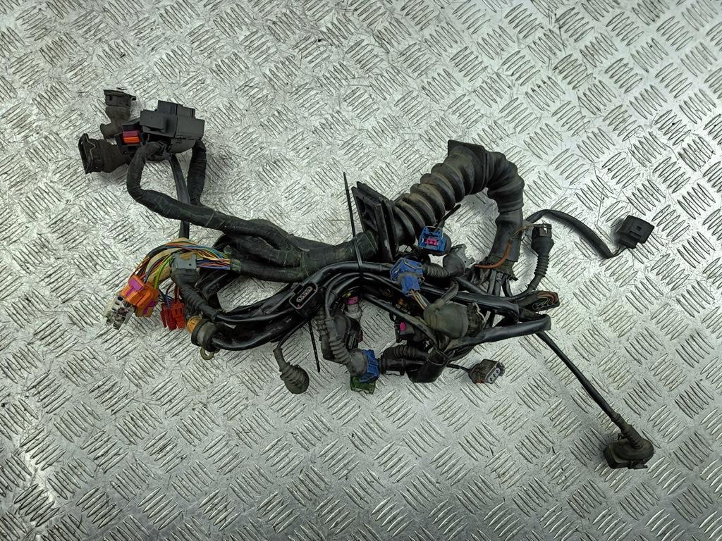 проводка двигателя Audi A6 4B/C5 1998, 2.4 л., бензин, МКПП, серый, седан, 8D1971072QS - фото №1