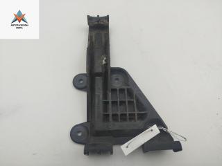 кронштейн переднего бампера Audi 80 8C/B4 1993, 2.0 л., бензин, МКПП, зелёный, седан, 8A0807284