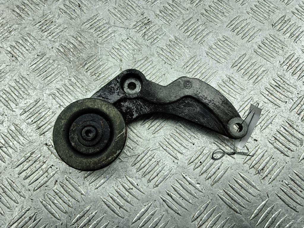 кронштейн генератора BMW 5 E39 2002, 3.0 л., дизель, МКПП, серый, универсал, 2248561