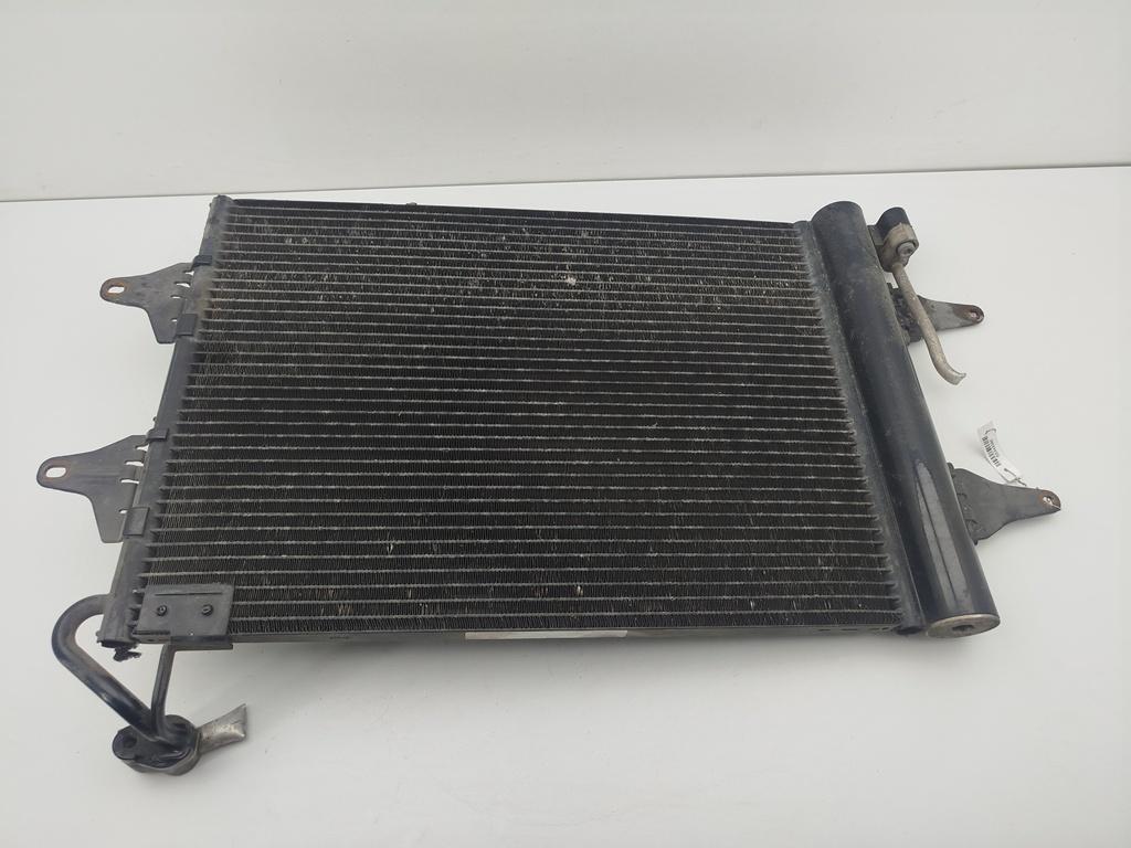 радиатор кондиционера Skoda Fabia 1 поколение (6Y) 2000, 1.9 л., дизель, МКПП, серый, хетчбэк 5 дв. - фото №1