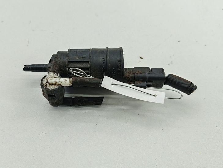 насос (моторчик) омывателя стекла Nissan Almera N16 2003, красный, хетчбэк 5 дв., 7700430702