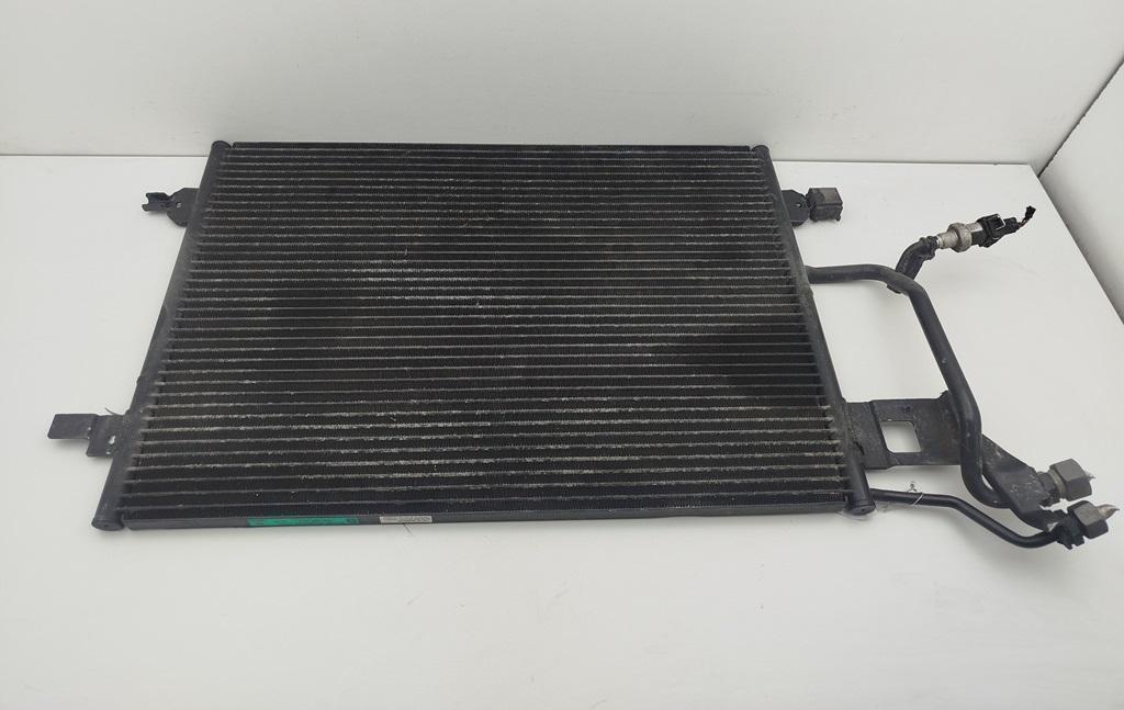 радиатор кондиционера Volkswagen Passat B5 1997, 1.8 л., бензин, МКПП, красный, универсал, 8D0260401