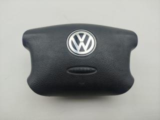 подушка безопасности водителя Volkswagen Passat B5 1997, 1.8 л., бензин, МКПП, красный, универсал, 3B0880201M