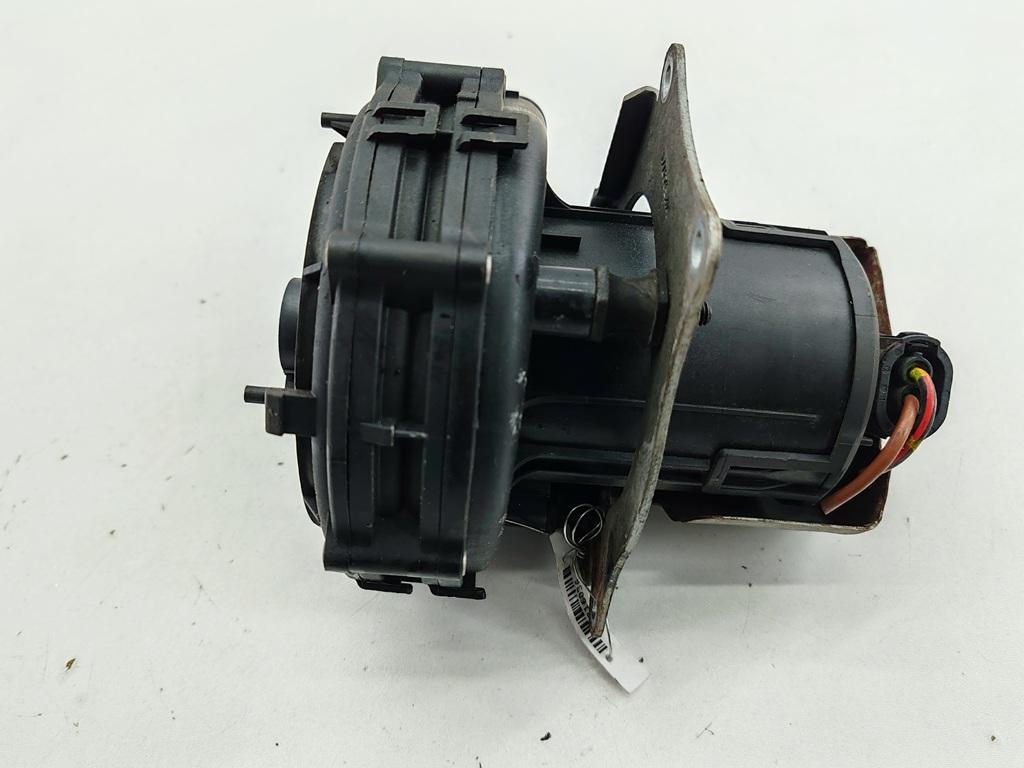 насос продувки катализатора BMW 3 E46 2002, 2.5 л., бензин, АКПП, серый, универсал, 17015293