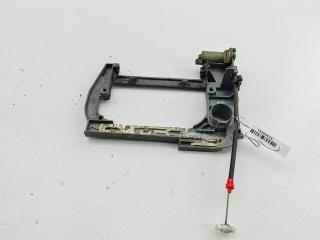 Корпус (держатель) ручки двери передней правой BMW 5 E39 1996, 2.0 л., бензин, МКПП, зелёный, седан