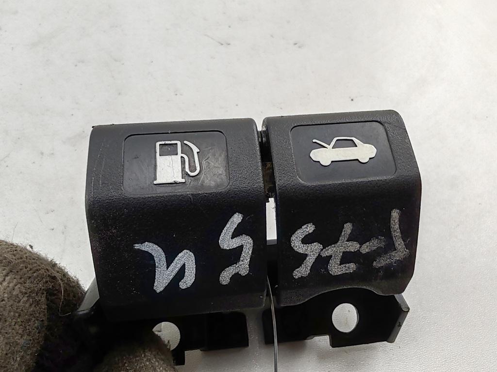 ручка открывания капота Nissan Tiida 2010, 1.6 л., бензин, МКПП, белый, хетчбэк 5 дв.