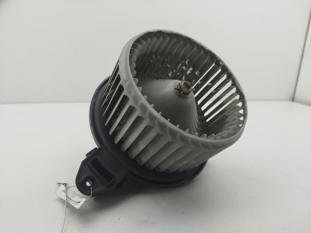 моторчик печки Audi A6 C5 2004, 2.5 л., дизель, АКПП, серый, универсал, 4B1820021B