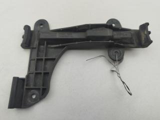 кронштейн заднего бампера Audi 80 B4 1993, 2.0 л., бензин, МКПП, зелёный, седан, 8A0807483