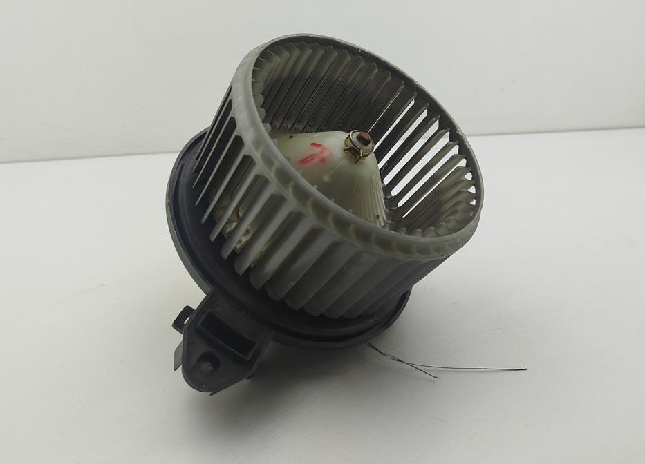 моторчик печки Audi A6 C5 2000, 2.5 л., дизель, МКПП, серый, универсал, 4B1820021B