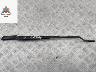 Щеткодержатель (поводок стеклоочистителя) передний Skoda Octavia mk1 (A4 1U) 2002, 1.8 л., бензин, МКПП, серый, универсал, 1U1955409