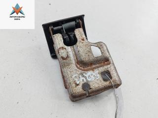 ручка открывания капота Nissan Almera N16 [рестайлинг] 2003, 1.5 л., бензин, МКПП, красный, хетчбэк 5 дв.