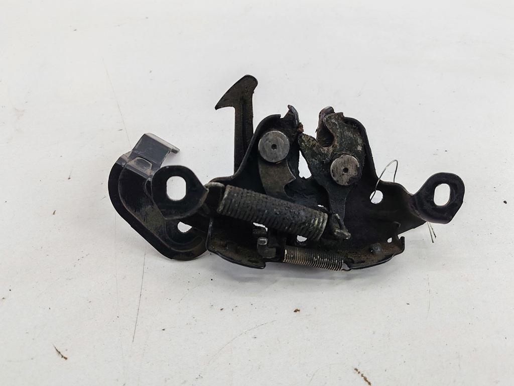 замок капота Nissan Almera N16 2003, 1.5 л., бензин, МКПП, красный, хетчбэк 5 дв.