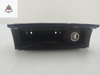 пепельница Volkswagen Passat B6 2006, 2.0 л., дизель, МКПП, серый, универсал, 3C0863284A