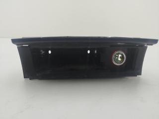 пепельница Volkswagen Passat B6 2006, 2.0 л., дизель, МКПП, серый, универсал, 3C0863284A