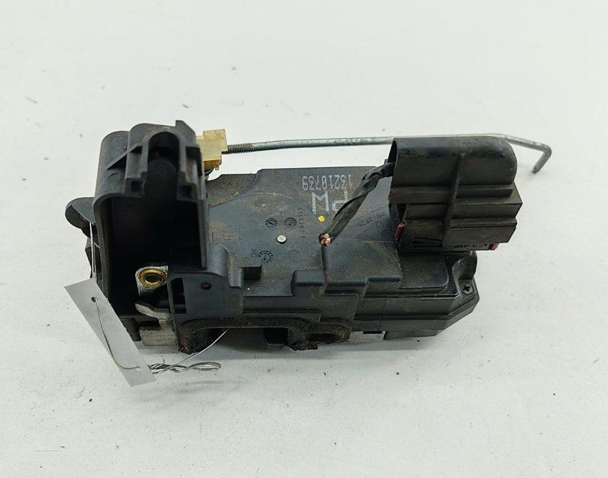 замок двери задней правой Opel Zafira 2 поколение (B) 2005, 1.8 л., бензин, МКПП, чёрный, минивэн, 13210739 - фото №1