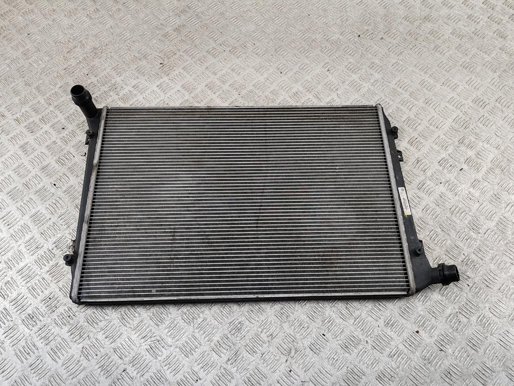 радиатор охлаждения Volkswagen Passat B6 2006, 2.0 л., дизель, МКПП, серый, универсал, 3C0121253A