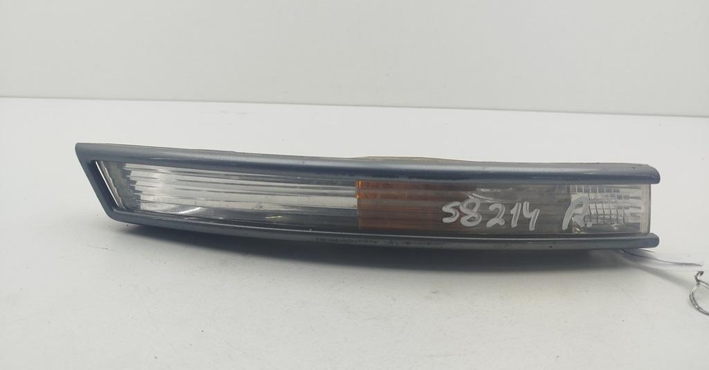 Поворотник (указатель поворота) правый Volkswagen Passat B6 2006, 2.0 л., дизель, МКПП, серый, универсал, 3C0953042E