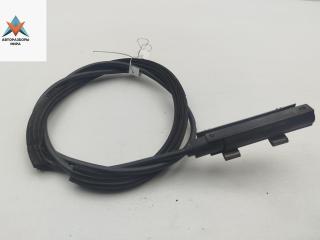 трос капота Volkswagen Passat B6 2006, 2.0 л., дизель, МКПП, серый, универсал, 3C1823535