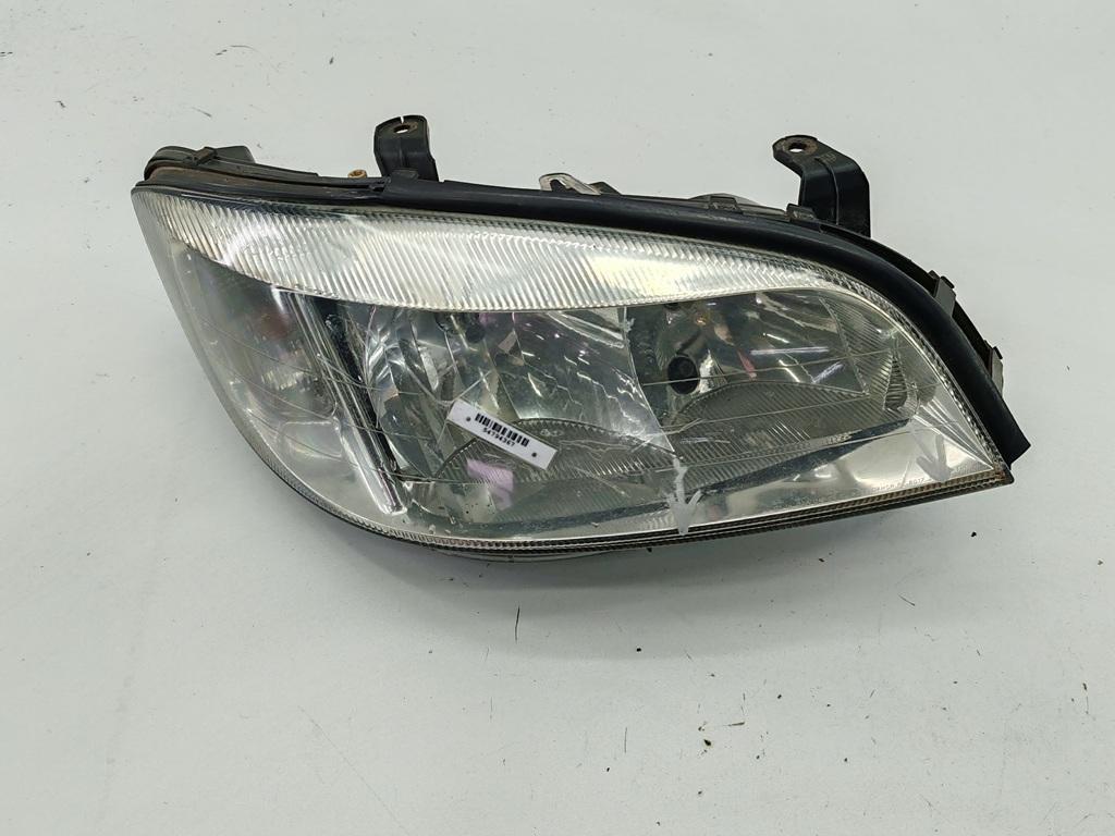 фара правая Opel Zafira A 2000, 1.8 л., бензин, МКПП, красный, минивэн, 89100055