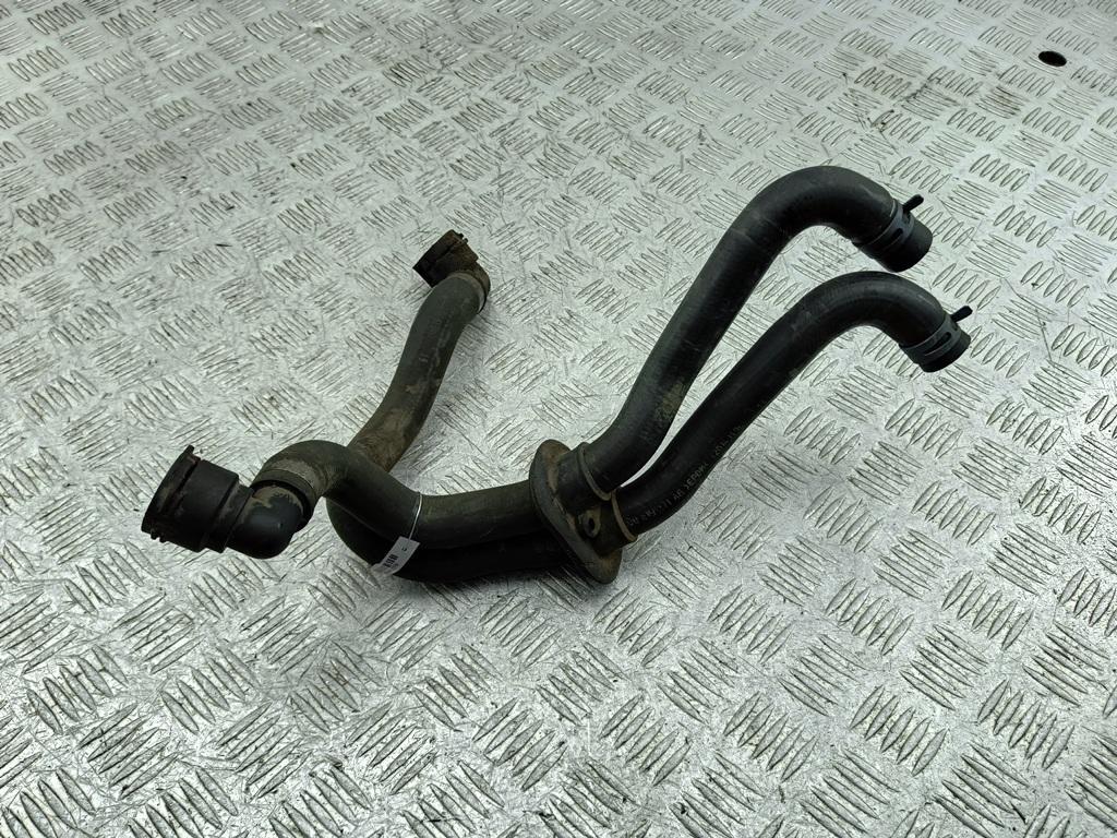 патрубок отопителя (печки) Volkswagen Passat B5+ (GP) 2002, 2.0 л., бензин, 8D0819373N, 8D0819371AB