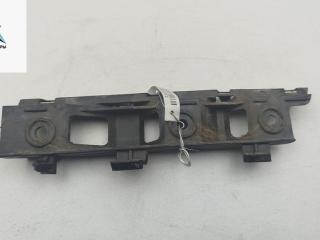 кронштейн переднего бампера Volkswagen Passat B6 2006, 2.0 л., дизель, МКПП, серый, универсал, 3C0807184