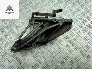 кронштейн двигателя Volkswagen Touareg 1 поколение 2005, 2.5 л., дизель, АКПП, чёрный, внедорожник 5 дв., 073199307A