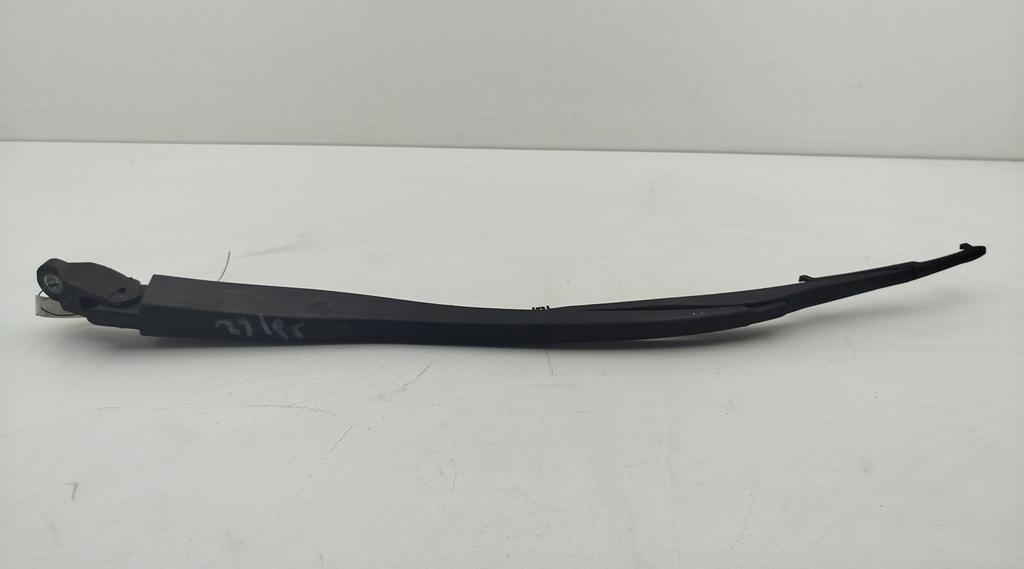 Щеткодержатель (поводок стеклоочистителя) задний Opel Astra G 1998, 1.8 л., бензин, АКПП, серый, хетчбэк 5 дв., 90559607 - фото №1