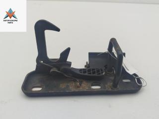 ответная часть (скоба) замка двери Volkswagen Golf 5 поколение 2004, 2.0 л., дизель, МКПП, чёрный, хетчбэк 5 дв., 1K0823480