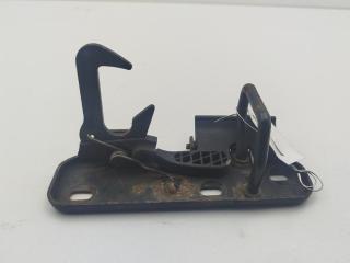 ответная часть (скоба) замка двери Volkswagen Golf-5 2004, 2.0 л., дизель, МКПП, чёрный, хетчбэк 5 дв., 1K0823480