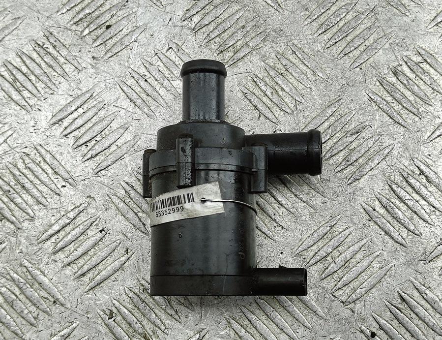 Насос водяной дополнительный Volkswagen Touareg 2005, 2.5 л., дизель, 7L0965561
