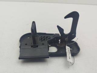 ответная часть (скоба) замка двери Volkswagen Passat B6 2006, 2.0 л., дизель, МКПП, серый, универсал, 3C0823480